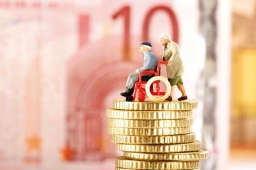 為什么有人希望提早退休？養老金不是越晚退休錢(qián)越多嗎？